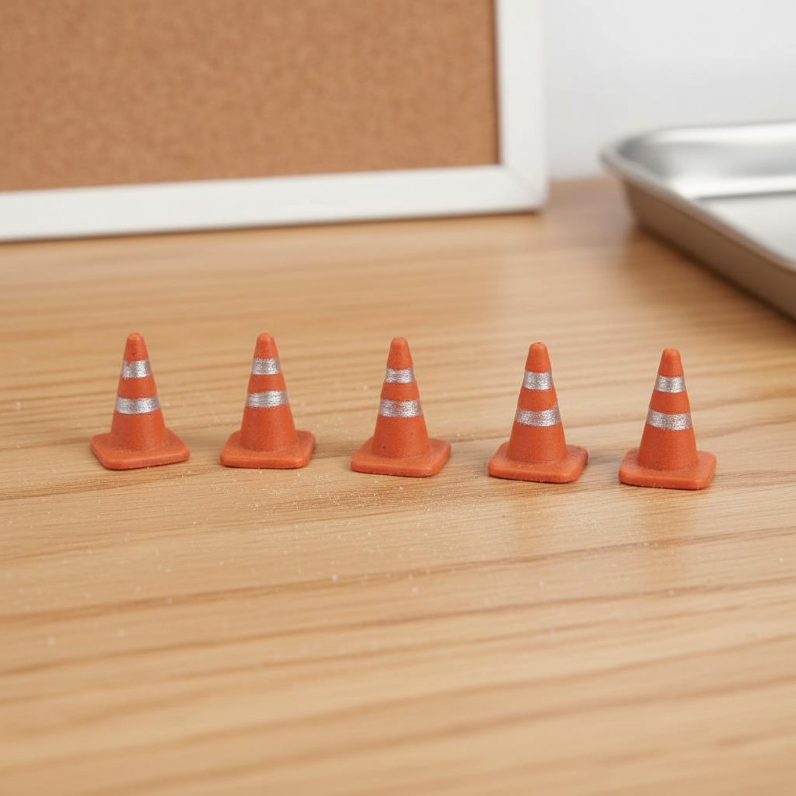 約1:64スケールのストリートコーン、高精細ミニチュア交通コ - Car Accessories Toy のレビューと価格